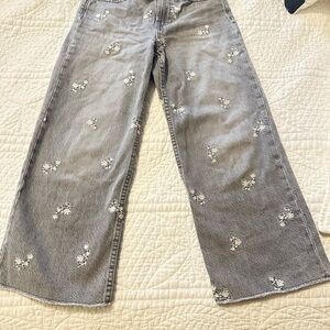 ADORABLE! GAP Kids Gray Embroidered Jeans
